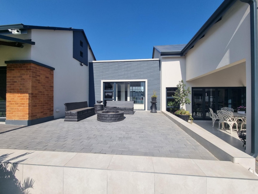 3 Bedroom Property for Sale in Landsmeer Residential Estate North West